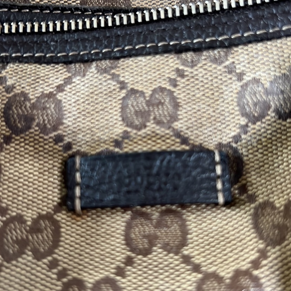 Authentic GUCCI Duffle Bag GG  Leather/wallet  Gucci Vintage Wallet/ small spot! - Picture 15 of 16